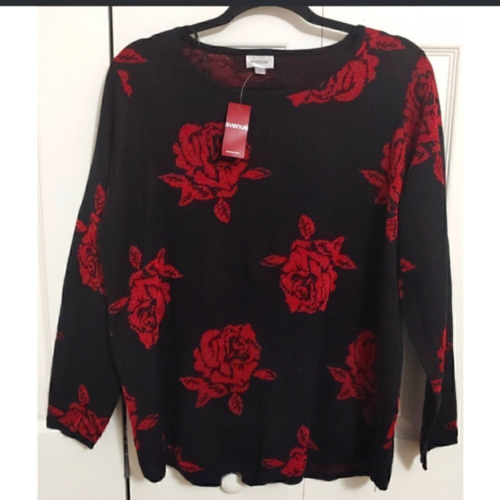 Women's Sweater by Avenue With Roses NWT Size 14/16